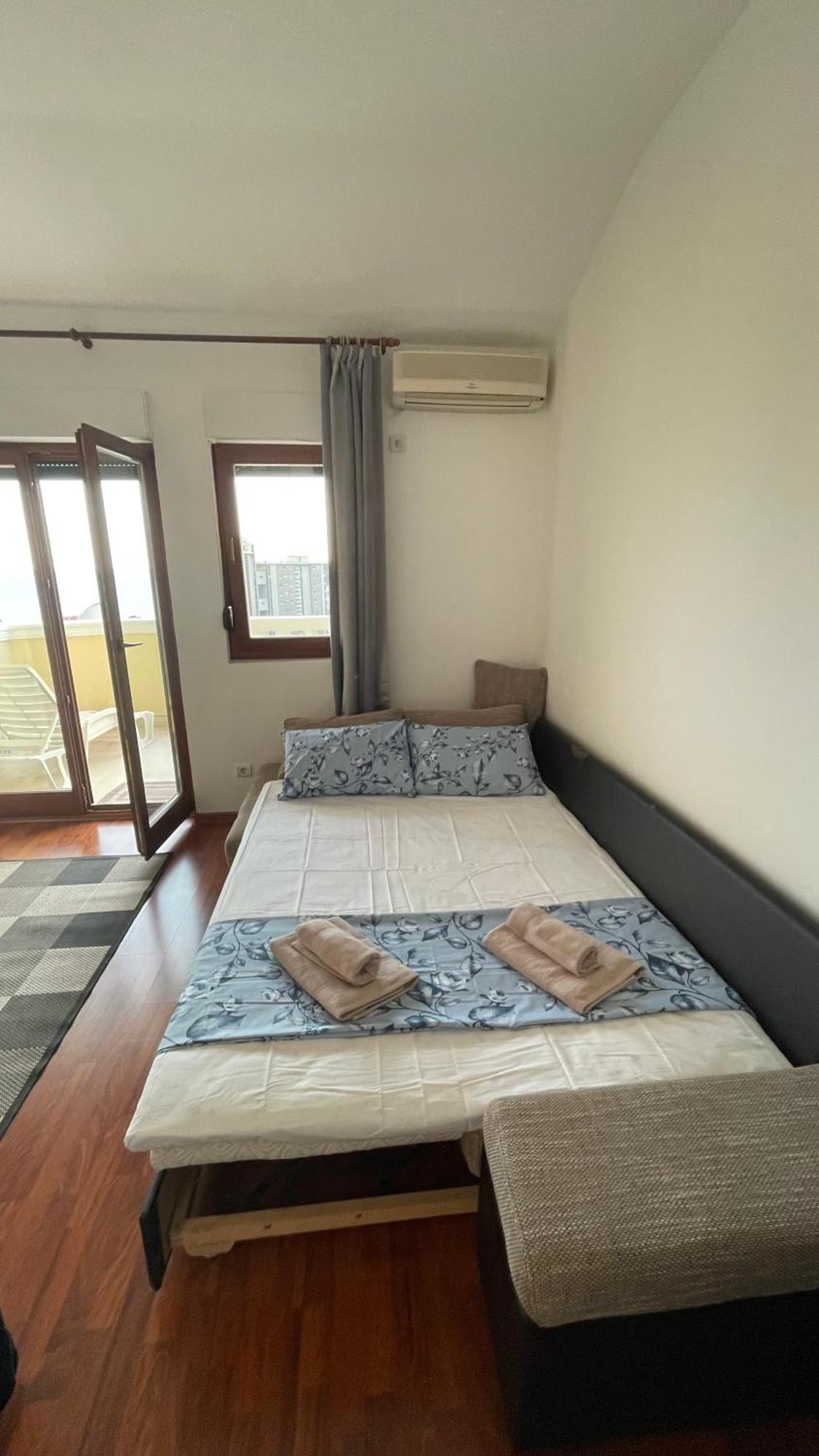 Apartment Tatjana Петровац Экстерьер фото